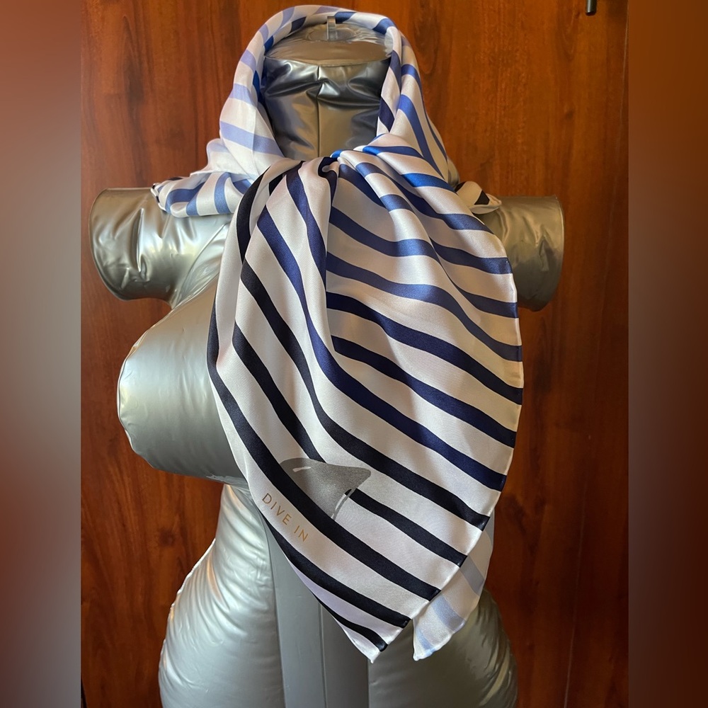 NWT Kate Spade Navy and White Shark Fin “Dive In” Striped Scarf